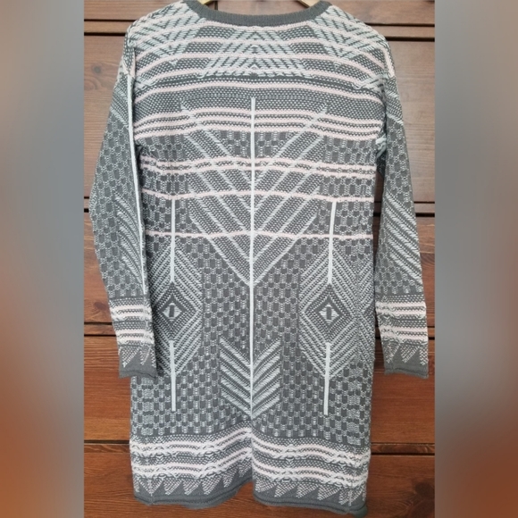 Gray Cardigan Long Sleeves - Picture 2 of 6